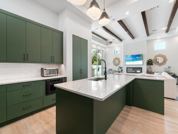 Luxury 4-Bedroom Home Near Vanderbilt Beach in Naples